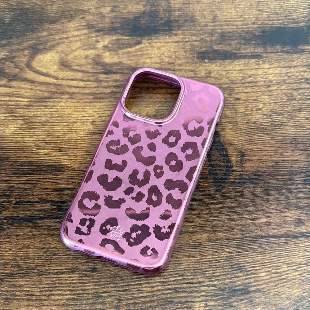 Velvet Caviar iPhone13 Pro Leopard Print Pink Phone Case